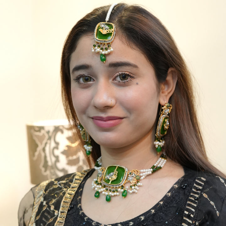 Heer Glass Chokar Set with Tika - Heer Jewellery
